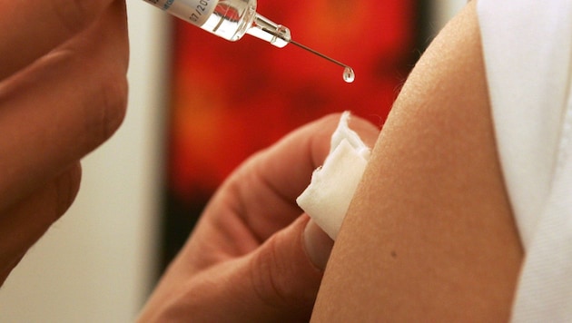 Der Impfstoff ist für bereits Erkrankte gedacht und gegen Rückfälle vorgesehen.  (Bild: APA/dpa/dpaweb)