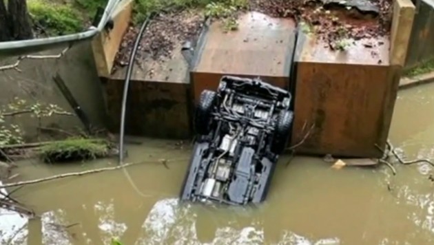 Im September 2022 verlor ein Familienvater auf tragische Weise sein Leben, als er über eine eingestürzte Brücke fuhr. (Bild: krone.tv )