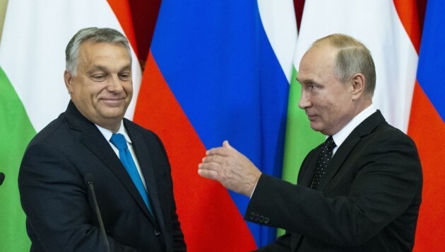 Stammvater des „russischen Lebensmodells in Europa“: Ungarns Orbán mit Freund Putin. (Bild: Alexander Zemlianichenko)