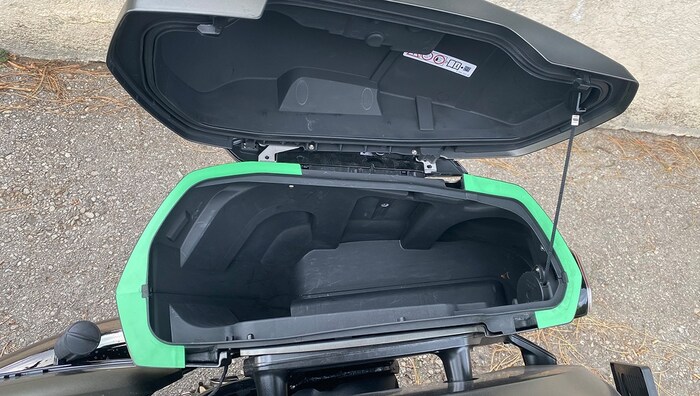 Es sind jeweils 27 Liter.