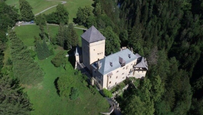 Die Burg Groppenstein in Obervellach, in der auch Führungen durch den Wohnturm möglich sind und der Klostergarten Maria Luggau gehören zur Denkmal-Tour. (Bild: Denkmalamt)