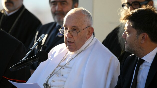 Papst Franziskus befindet sich auf Frankreich-Visite (Bild: AFP)