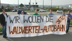 Vor allem die FPÖ drängte stets auf die Waldviertel-Autobahn. Im Jahr 2019 sprach sich die Mehrheit der Befragten in einer Umfrage jedoch dagegen aus. (Bild: Honorar)