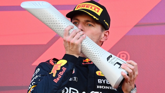 Max Verstappen ist einfach nicht zu stoppen. (Bild: APA/AFP/Peter PARKS)