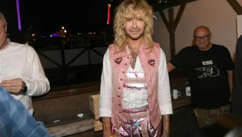 Bill Kaulitz zog mit seinem Oktoberfest-Look alle Blicke auf sich. (Bild: Felix Hörhager / dpa / picturedesk.com)