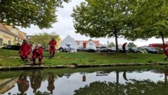 Feuerwehrtaucher, die Boote und das Sonargerät waren im Einsatz um den Vermissten zu lokalisieren. (Bild: FF Bruckneudorf)