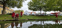 Feuerwehrtaucher, die Boote und das Sonargerät waren im Einsatz um den Vermissten zu lokalisieren. (Bild: FF Bruckneudorf)