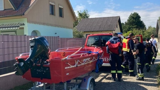 Die Boote können wieder eingepackt werden. Der Vermisste tauchte wohlbehalten auf. (Bild: FF Bruckneudorf)