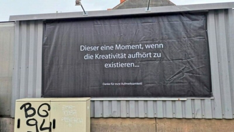 Mit dem dritten Plakat bedankt man sich nun für die Aufmerksamkeit. (Bild: Pail Sepp)