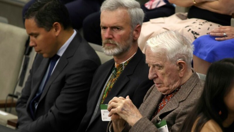 Der 98-jährige Jaroslaw Hunka (rechts) wurde als heldenhafter Kämpfer gegen die Sowjets geehrt. (Bild: AP)