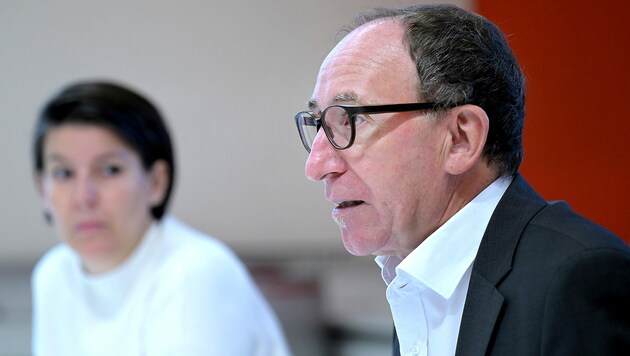 Gesundheitsminister Johannes Rauch erwartet keine Überlastung der Spitäler. (Bild: APA/ROLAND SCHLAGER)
