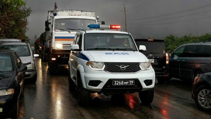 Russischer Friedenstruppen in Bergkarabach (Bild: AP)