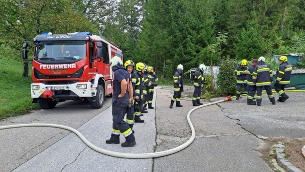 Mehrere Feuerwehren standen im Einsatz. (Bild: Feuerwehr Altendorf Gemeinde Sittersdorf)