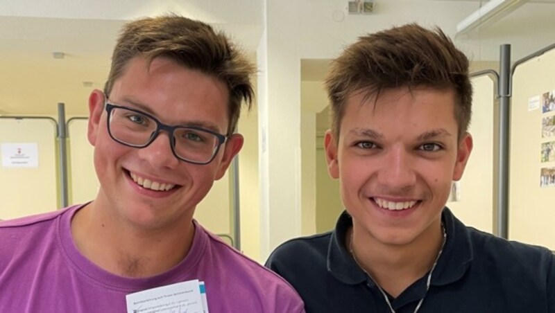Die jüngsten Mitglieder sind Michael Zimmermann (25, li.) und Fabian Emberger (21) aus Nassereith. (Bild: TSB)