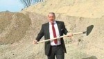 Bezirksvorsteher Ernst Nevrivy von der SPÖ wollte den Lobautunnel selbst graben - mit dem Immo-Deal hat er sich womöglich sein politisches Grab geschaufelt. (Bild: Ernst Nevrivy)