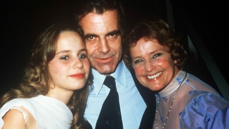 Maximilian Schell mit seiner Schwester Maria Schell und deren Tochter Marie Theres Relin (li.) am 27.3.1982 (Bild: Istvan Bajzat / dpa / picturedesk.com)