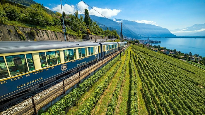 Mit dem Zug durch die Weinberge von Lavaux