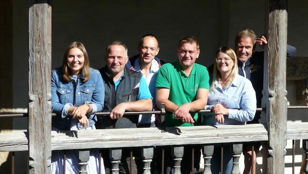 Das neue Team auf der Birg Hohenwerfen: Marie-Theres Sampl (v.l.), Andreas Seidl, Marcus Hank, Hannes Lanner, Anja Brüggler und Robert Schaupper. (Bild: Salzburger Burgen und Schlösser)