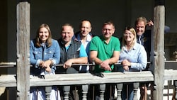 Das neue Team auf der Birg Hohenwerfen: Marie-Theres Sampl (v.l.), Andreas Seidl, Marcus Hank, Hannes Lanner, Anja Brüggler und Robert Schaupper. (Bild: Salzburger Burgen und Schlösser)