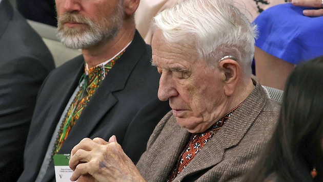 Skandal im kanadischen Parlament: Jaroslaw Hunka (rechts) wurde als „Kriegsheld“, der gegen die Sowjets gekämpft hatte, geehrt. (Bild: ASSOCIATED PRESS)