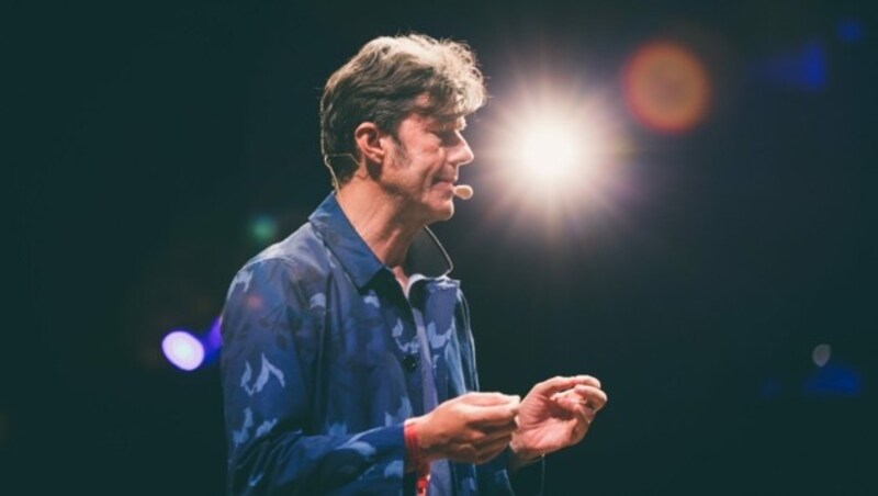 Designikone Stefan Sagmeister führt heuer als Gastgeber durch das Programm des Forward Festivals. (Bild: Forward Festival)