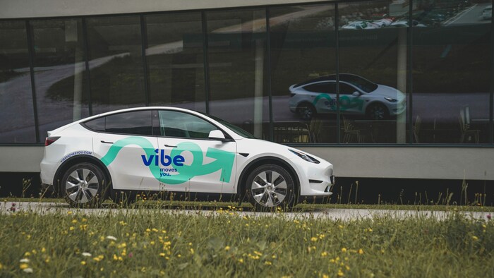 Laden können Sie Ihr Model Y übrigens mit dem im vibe-Abo inkludierten Typ-2 Ladekabel.