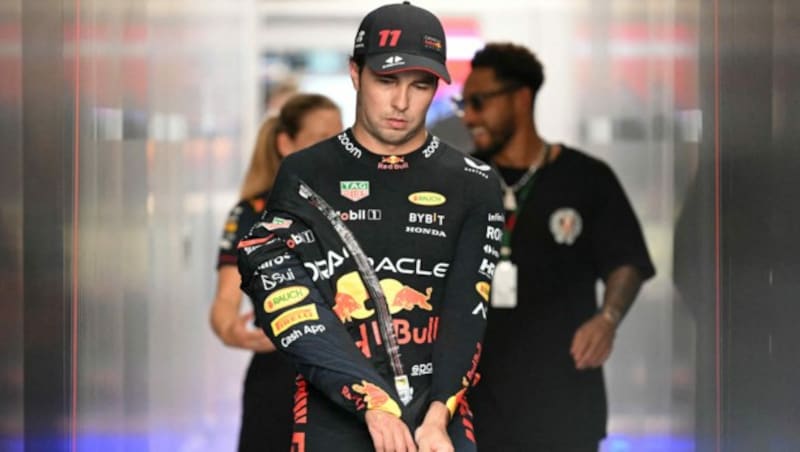 Bei Sergio Perez läuft es aktuell nicht rund. (Bild: APA/AFP/MOHD RASFAN)