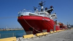 SOS Mediterranee, Betreiberorganisation des Flüchtlingsschiffs „Ocean Viking“, hat den Alternativen Nobelpreis erhalten. (Bild: AFP)