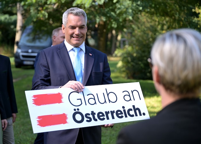 Nehammer dürfte es aktuell schwerfallen, ein Lächeln aufzusetzen.