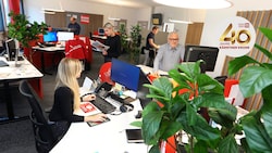 In diesem Newsroom entstehen die Print- und die Online-Ausgabe der „Krone“. (Bild: Uta Rojsek-Wiedergut)