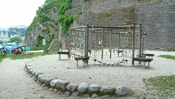 Das WC wäre auch aufgrund der Nähe zum beliebten Spielplatz ein Wunsch von vielen Bürgern gewesen. (Bild: Michael Pichler)