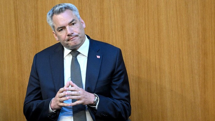 Bundeskanzler Karl Nehammer (ÖVP) erntet für seine Aussagen in einem Video in geselliger Runde ...