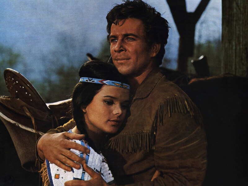 Uschi Glas spielte in den „Winnetou“-Filmen der 1960er-Jahre das „Halbblut Apanatschi“. (Bild: Impress / United Archives / picturedesk.com)