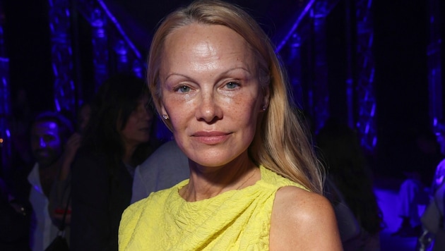 Pamela Anderson verzichtet auf Make-up. Sie findet, es mache sie älter. (Bild: APA/Vianney Le Caer/Invision/AP)