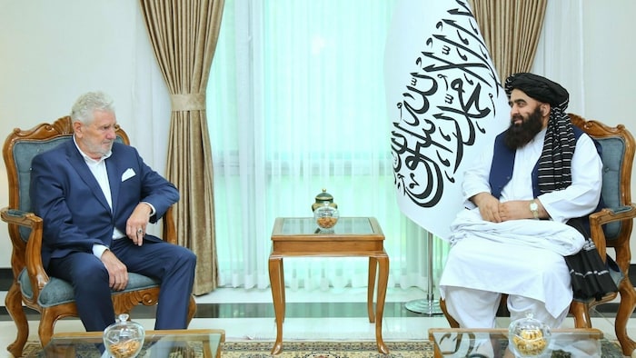 Andreas Mölzer im Gespräch mit dem afghanischen „Außenminister“ Amir Khan Muttaqi