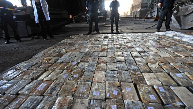 Der Südosten Europas gilt als eine Drehscheibe des Suchtmittelhandels. Im Bild: Eine Ladung Drogen, die für Griechenland bestimmt war (Archivbild). (Bild: AFP)