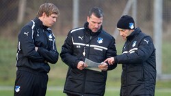 Der damals 25-jährige Julian Nagelsmann (links) mit Co-Trainerkollege Günther Gorenzel (re.) und Ex-Hoffenheim-Trainer Marco Kurz. (Bild: UWE ANSPACH)