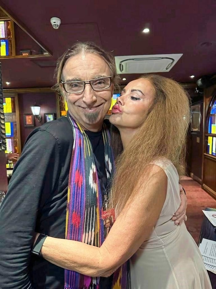 Sie kennen sich seit 40 Jahren, jetzt hat es zwischen Rockprofessor Rudi Dolezal und Brigitta ...