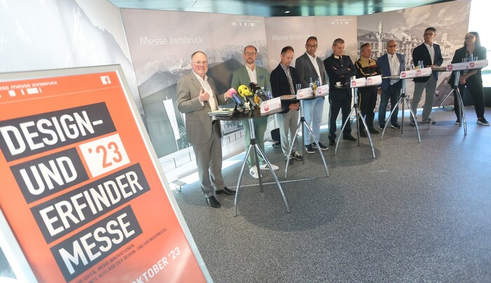 Messedirektor Mayerhofer (links) hatte gestern gleich acht Co-Referenten an seiner Seite.