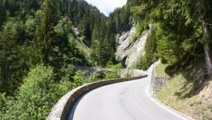 Die Großtobelbrücke wurde der Bikerin zum Verhängnis. (Bild: Asurnipal)