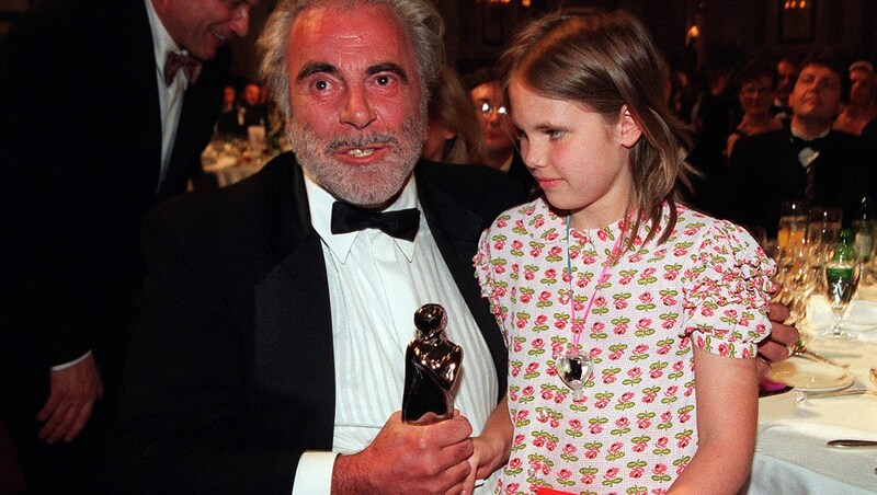 Maximilan Schell mit seiner Tochter im Jahr 1999. (Bild: Starpix / picturedesk.com)