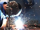In der Industrie ist die Krise besonders verfestigt. (Bild: Wolfgang Spitzbart)