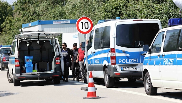 In Bayern gibt’s entlang der Grenze zu OÖ drei fixe und viele „fliegende“ Kontrollen. (Bild: Scharinger Daniel)