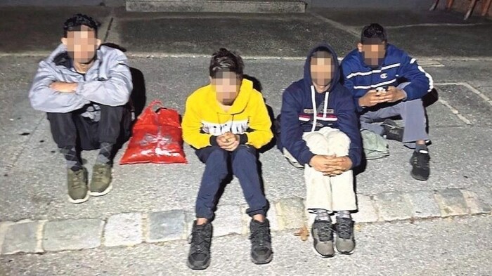 Afghanen, Inder und Türken gemeinsam auf der Flucht