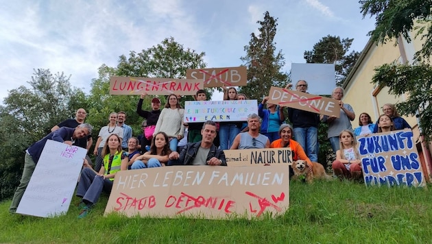 Info-Events über hohe Sicherheitsstandards bezüglich Staubbelastung einer Deponie lassen Limberger Anrainer kalt - viele machten ihrem Unmut abermals Luft. (Bild: zVg)