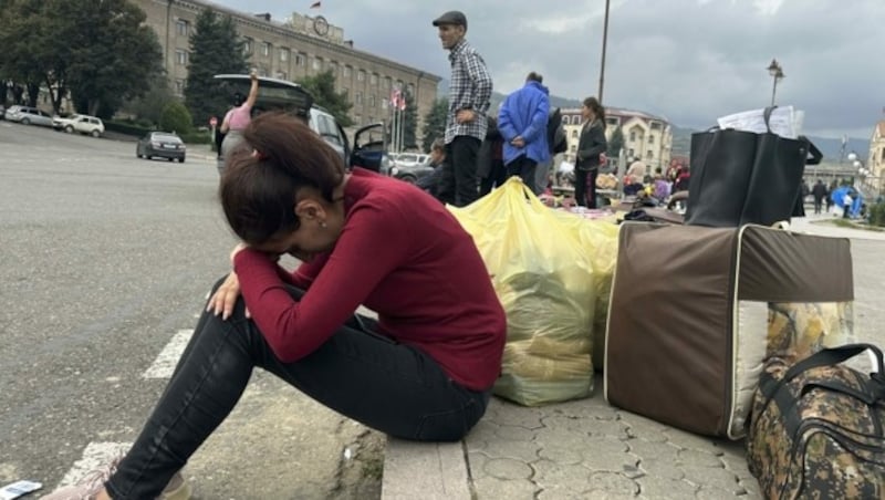 Die psychische Belastung vor allem für Kinder und Jugendliche ist überall spürbar. (Bild: AP/Ani Abaghyan)