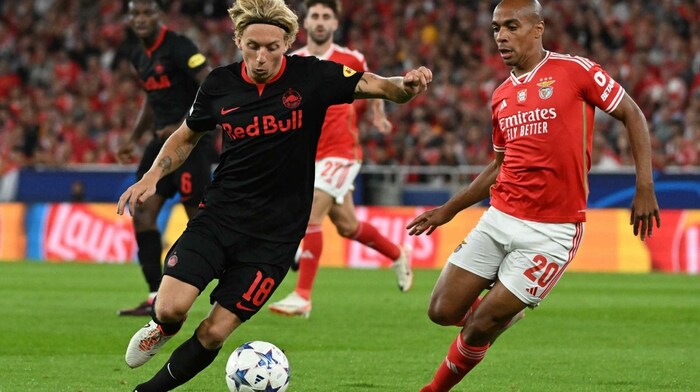 Mads Bidstrup (li.) ist gegen Real Sociedad fraglich.