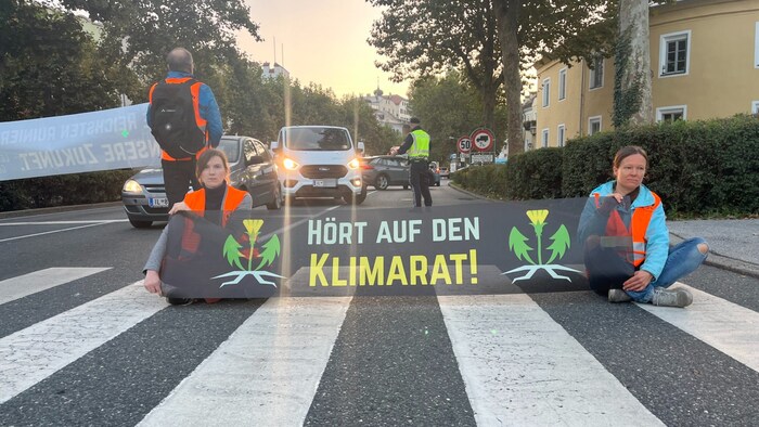 Im Bereich der Kreuzung Pfannhausstraße/Stadtgraben kam es unter anderem zu einem Sitzstreik.