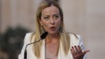 Laut Italiens Regierungschefin Giorgia Meloni sollen die Herkunftsländer von Rettungsschiffen die Migrantinnen und Migranten selbst aufnehmen. (Bild: AFP)
