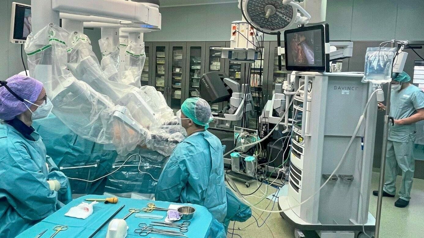 Im Klinikum Klagenfurt werden verschiedene Eingriffe mit Unterstützung des Da-Vinic-Roboters ...